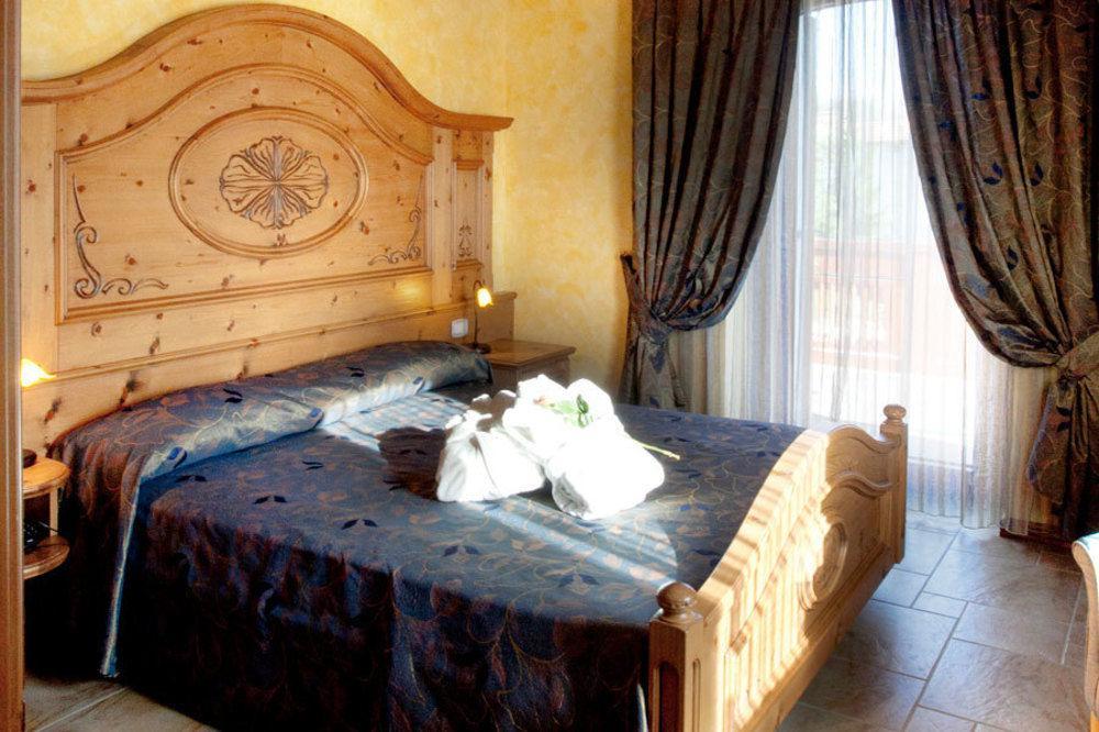רוקרזו Hotel Le Ortensie מראה חיצוני תמונה